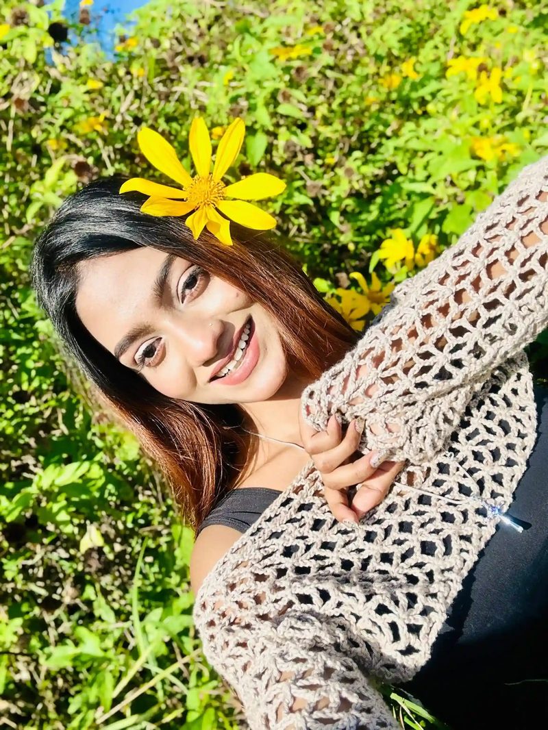 Escort Bhoomi Busty Escort Mumbai