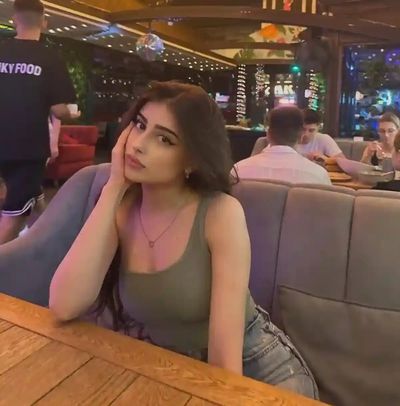 Escort Kavya in Worli Mumbai