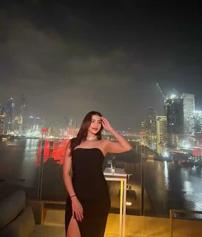 Escort Roshni in Goregaon Mumbai
