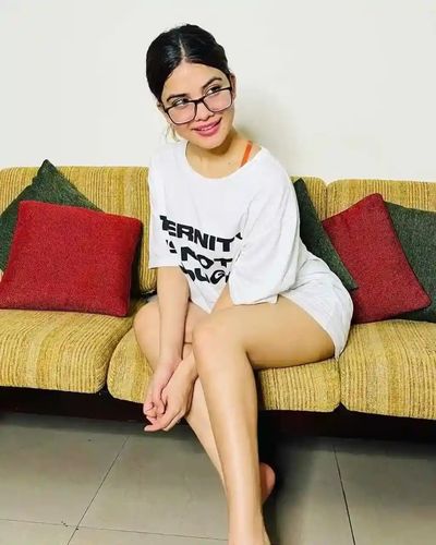 Escort Urvi in Borivali Mumbai