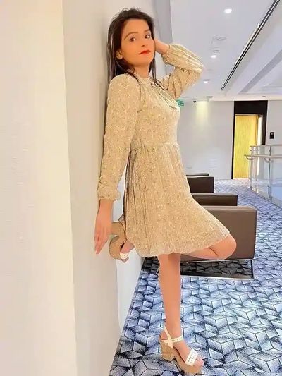 Escort Vanshika in Colaba Mumbai