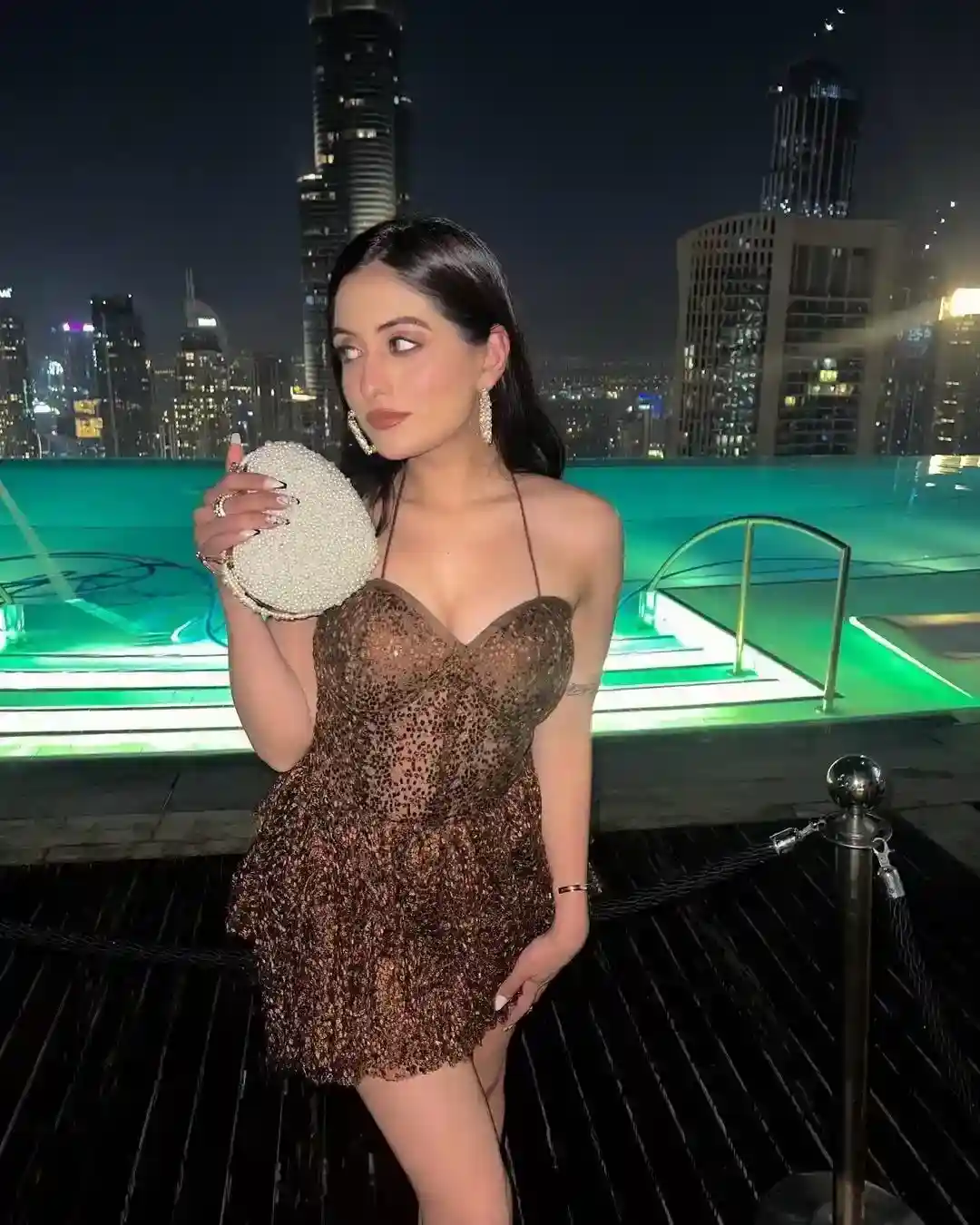 Mumbai Female Escort Pari - Front